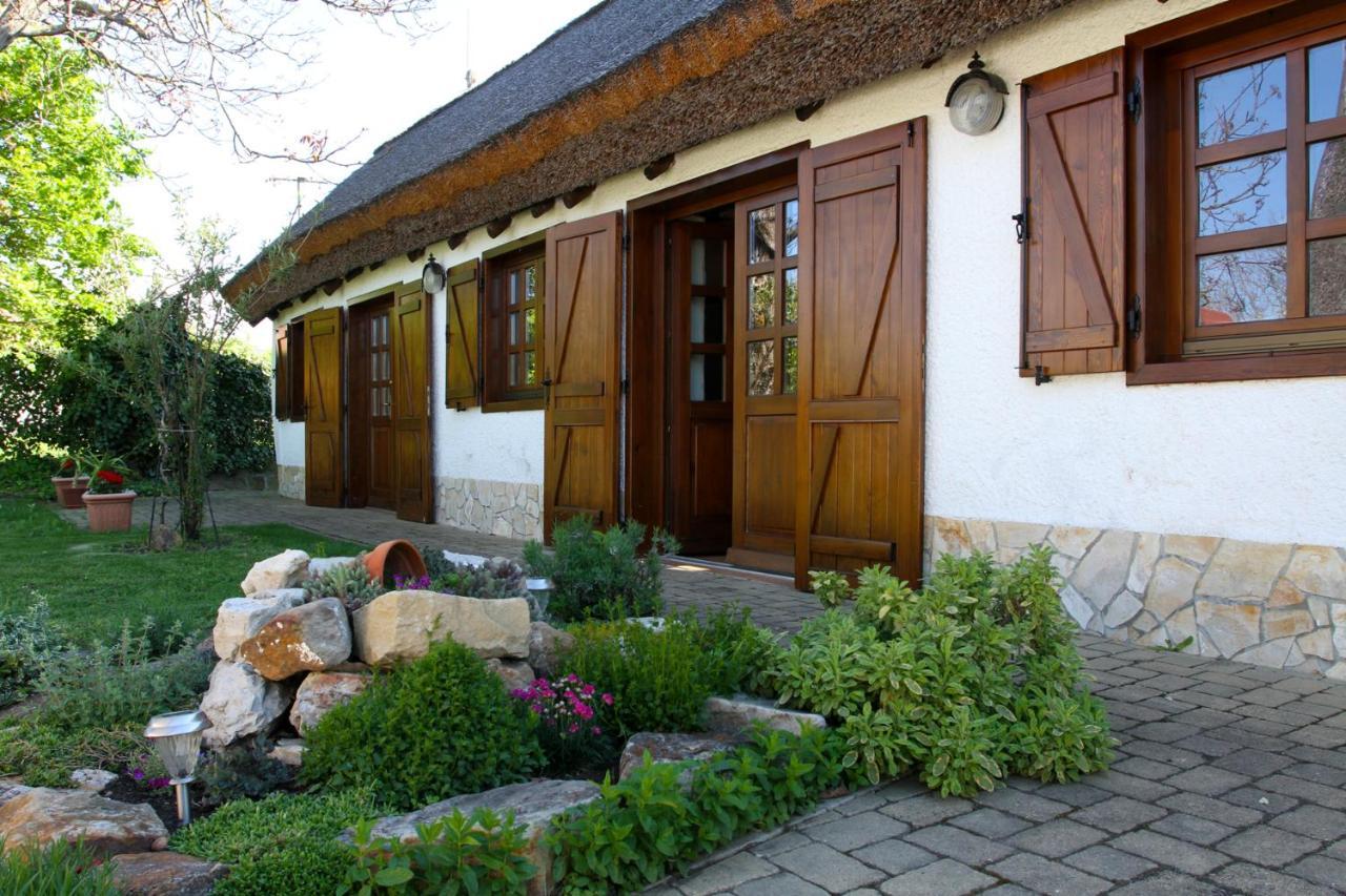 Sweet Cottage Vendeghaz Gyenesdiás Eksteriør billede